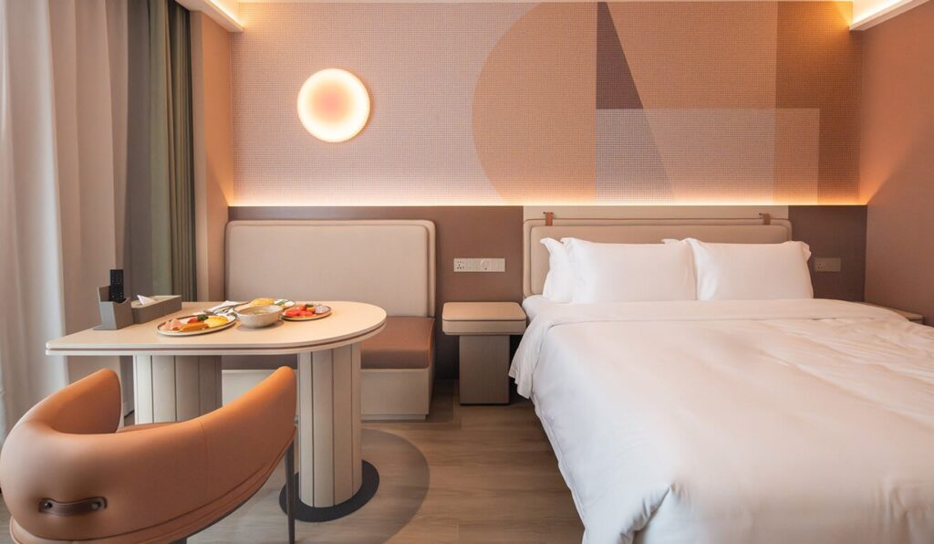 Leston Hotel Studio King Room
